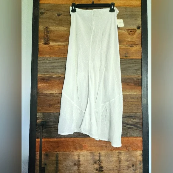 NWT FREE PEOPLE Elegant White Women's Skirt SLIP Size M - Picture 2 of 3